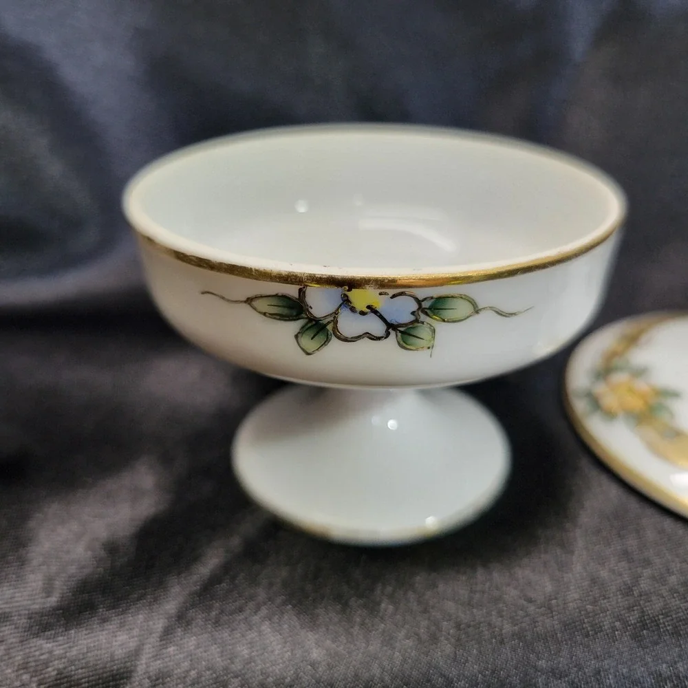 Hand Painted Nippon Round Floral Pedestal Powder Trinket Box Gold Trimmed